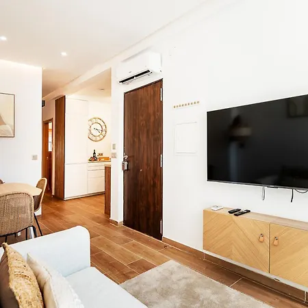 Apartment Sandora Pebble - Walk To The & Old Town Albufeira